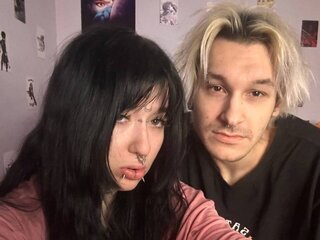Jasmin shows TeyaANDKit
